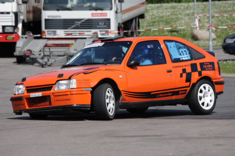 Erik Jørgensen og Michael Gammelgård i Opel Kadett.
(Foto: Motorsporten.dk)